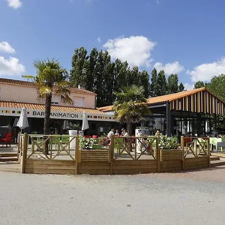 Parque de Campismo Vacances Yes We Camp Camping Du Jard